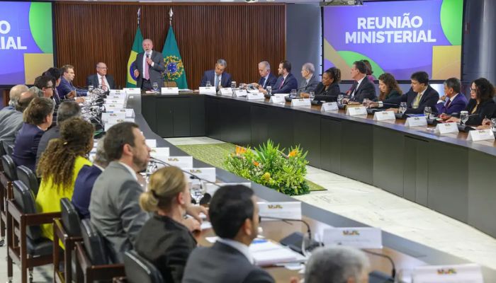  Lula se despede de ministros e confirma Alckmin como vice em chapa 
